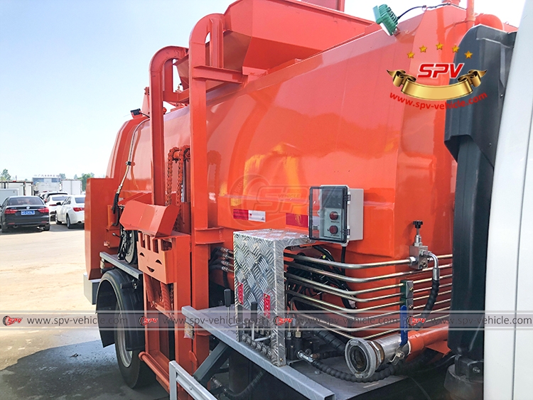5,000 Litres Food Waste Garbage Truck ISUZU - RF 5,000 Litres Food Waste Garbage Truck ISUZU - RF